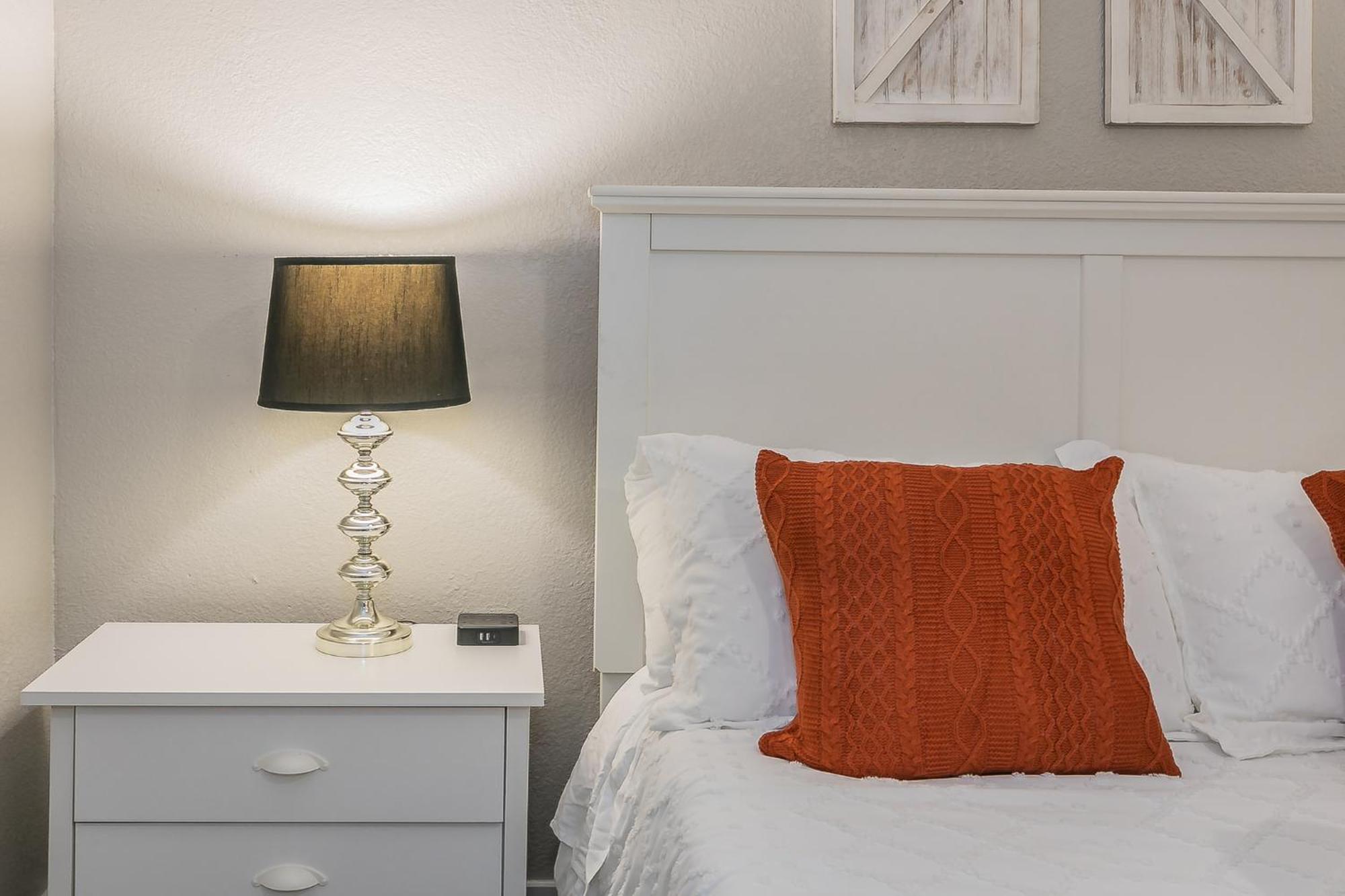 Cozy 2Br Farmhouse Apt - Sleeps 8 - Free Parking! Arlington Kültér fotó