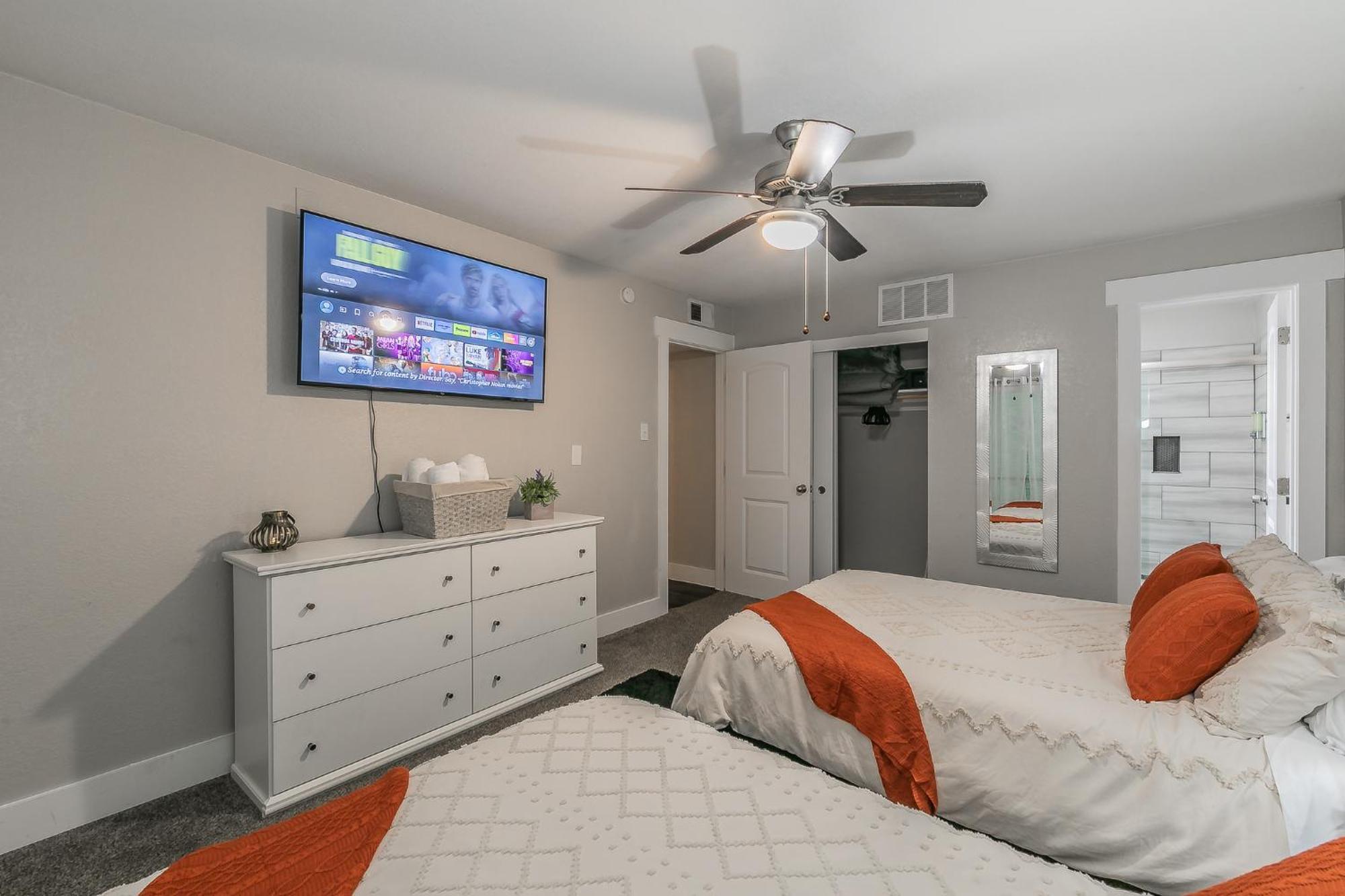 Cozy 2Br Farmhouse Apt - Sleeps 8 - Free Parking! Arlington Kültér fotó