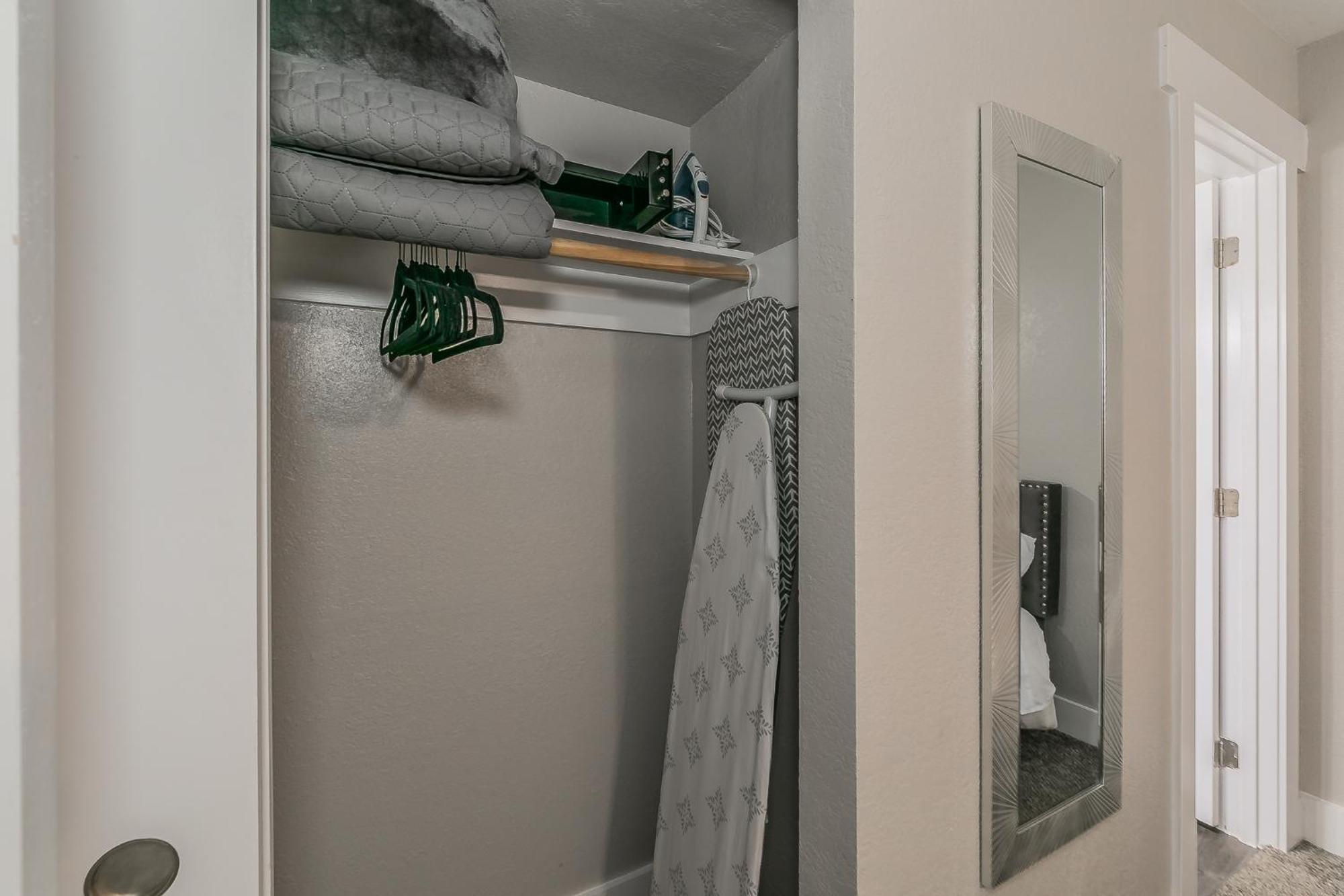 Cozy 2Br Farmhouse Apt - Sleeps 8 - Free Parking! Arlington Kültér fotó