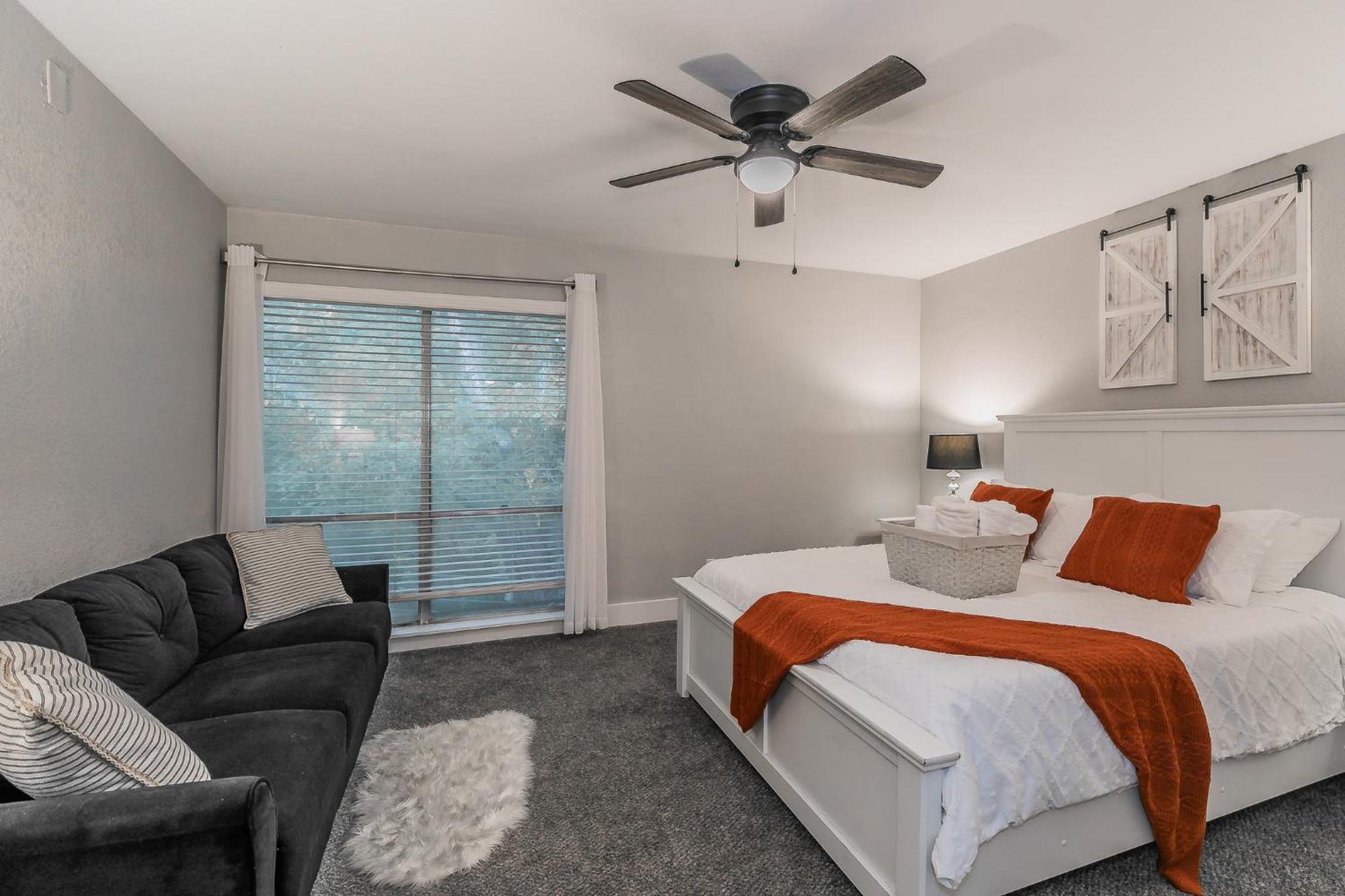 Cozy 2Br Farmhouse Apt - Sleeps 8 - Free Parking! Arlington Kültér fotó