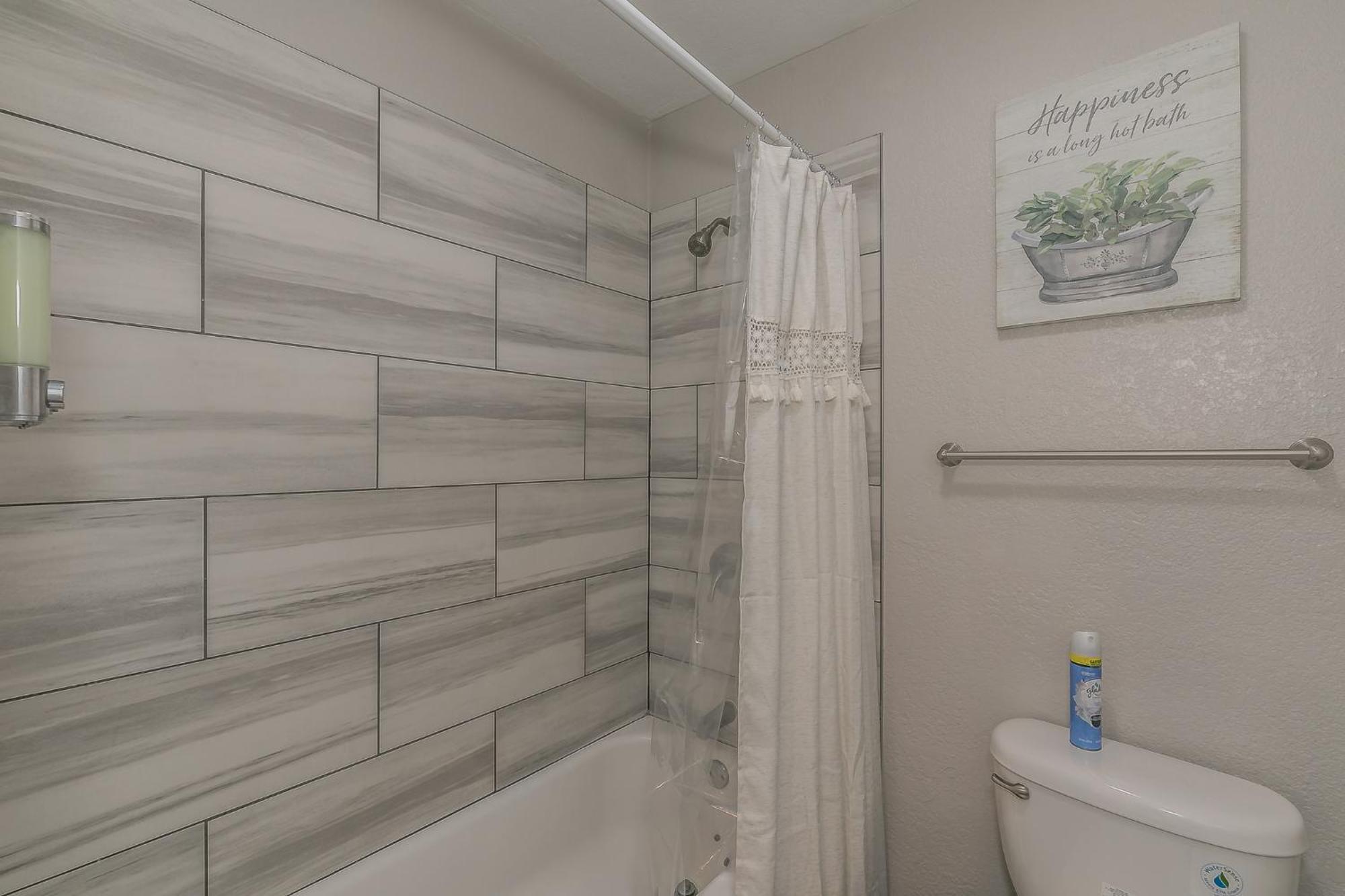 Cozy 2Br Farmhouse Apt - Sleeps 8 - Free Parking! Arlington Kültér fotó